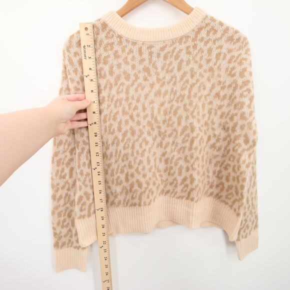 Jessica Simpson Sweater Beige Leopard Print Animal Pattern Pullover Crewneck XS - Picture 4 of 8
